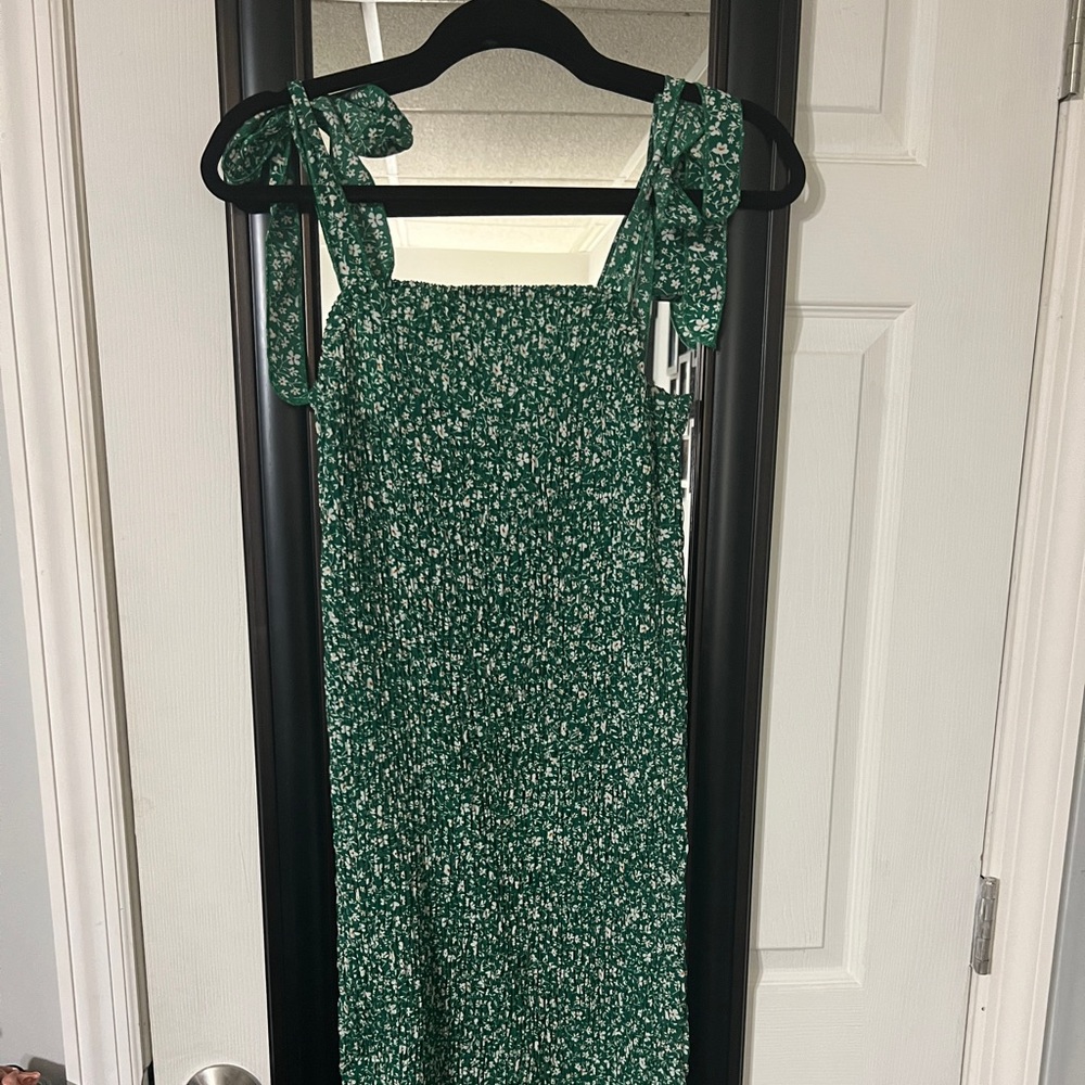 Green midi dress, Size M